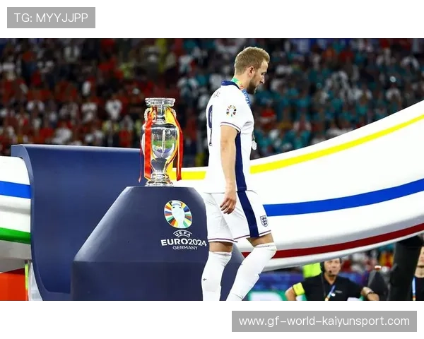 凯恩精准敲击让热刺锋线进入最佳射程