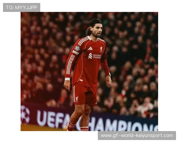 利物浦前场推进，萨拉赫连续突破成功